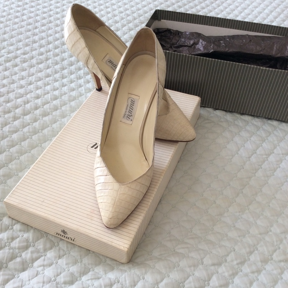 Baby Alligator high heels. Handmade from Italy.